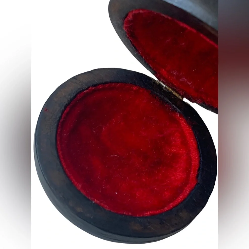Vintage Walnut Wood Mother of Pearl MOP Inlay Red Velvet Interior Ring Gift Box